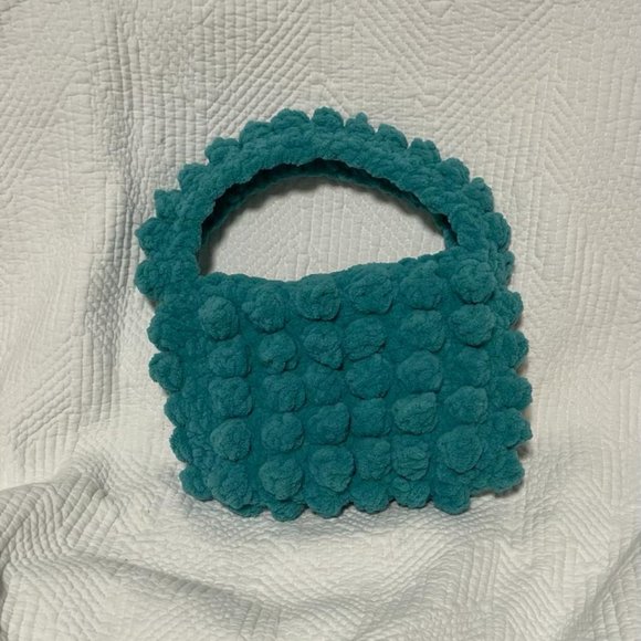 Handmade Coral Crochet Cloud Handbag - Picture 3 of 4